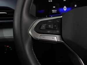 Внедорожник Volkswagen Taos 2023 года, 3129000 рублей, Воронеж