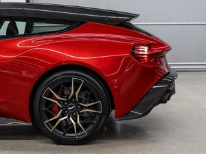 Кабриолет Aston Martin Vanquish 2019 года, 80900000 рублей, Москва