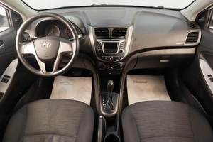 Седан Hyundai Solaris 2016 года, 989000 рублей, Челябинск