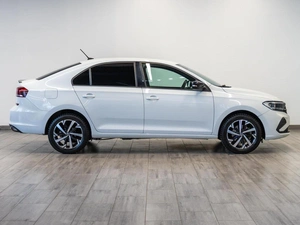 Лифтбек Volkswagen Polo 2021 года, 1619000 рублей, Саратов