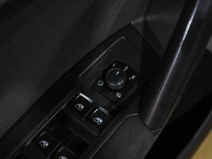 Внедорожник Volkswagen Tiguan 2019 года, 1899000 рублей, Воронеж