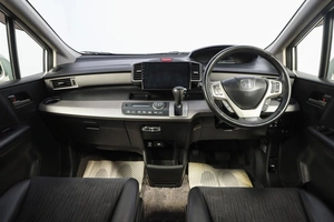 Минивэн Honda Freed 2012 года, 999000 рублей, Новосибирск