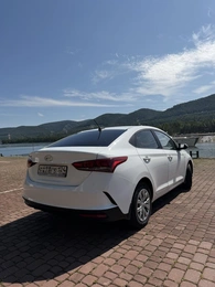 Седан Hyundai Solaris 2021 года, 1580000 рублей, Красноярск