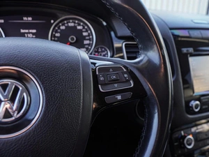 Внедорожник Volkswagen Touareg 2012 года, 1999000 рублей, Волгоград