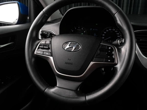 Седан Hyundai Solaris 2018 года, 1499000 рублей, Тюмень