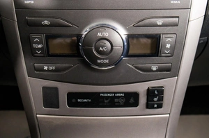 Седан Toyota Corolla 2008 года, 819000 рублей, Пермь