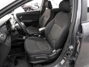 Седан Kia Rio 2015 года, 939000 рублей, Саратов