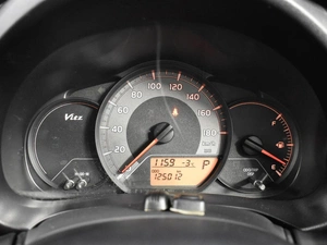 Хетчбэк Toyota Vitz 2017 года, 826100 рублей, Казань