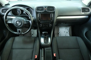 Хетчбэк Volkswagen Golf 2009 года, 719000 рублей, Омск