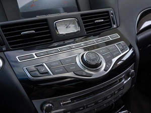 Седан Infiniti Q70 2014 года, 1999000 рублей, Волгоград