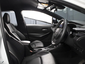 Универсал Toyota Corolla 2021 года, 2400000 рублей, Омск