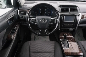 Седан Toyota Camry 2016 года, 1979000 рублей, Красноярск