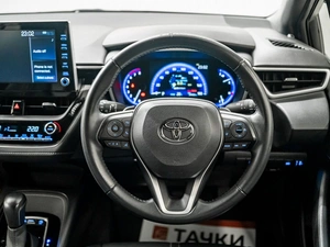 Хетчбэк Toyota Corolla 2021 года, 1910000 рублей, Красноярск