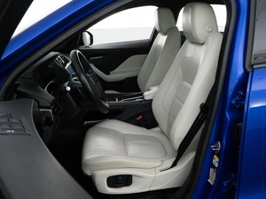 Внедорожник Jaguar F-Pace 2016 года, 2757077 рублей, Москва