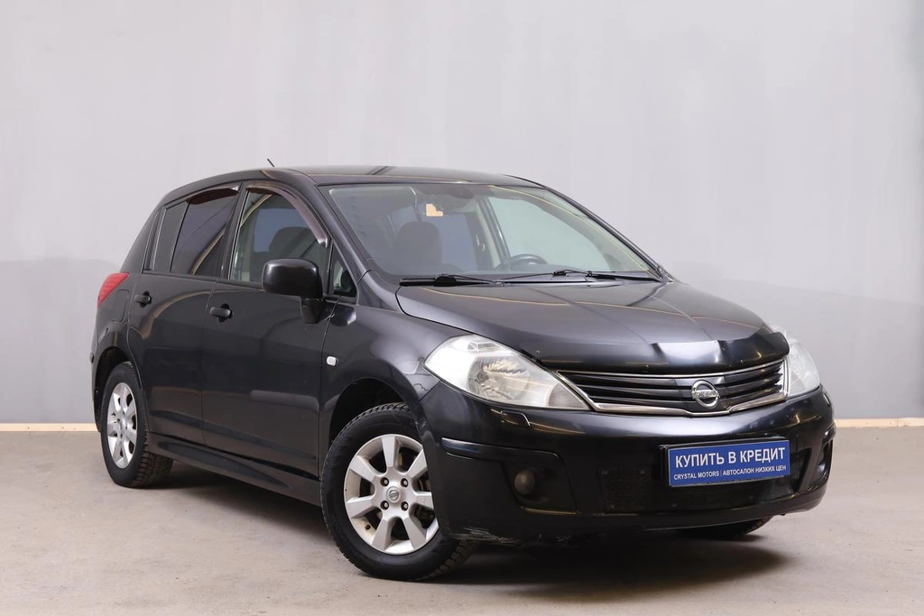 Хетчбэк Nissan Tiida 2011 года, 819000 рублей, Новосибирск