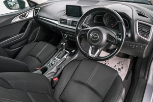 Седан Mazda Axela 2018 года, 1549000 рублей, Красноярск