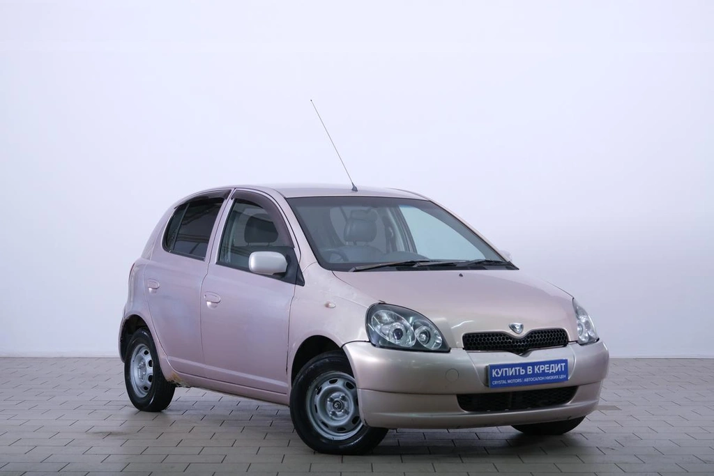 Хетчбэк Toyota Vitz 2000 года, 349000 рублей, Омск
