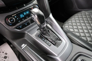 Хетчбэк Ford Focus 2012 года, 749000 рублей, Красноярск