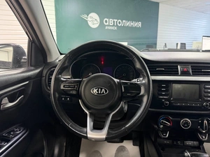 Седан Kia Rio 2019 года, 1030000 рублей, Ачинск