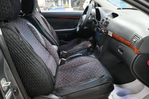 Седан Toyota Avensis 2005 года, 869000 рублей, Омск