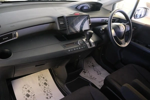 Минивэн Honda Freed 2012 года, 1159000 рублей, Омск