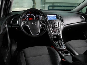 Хетчбэк Opel Astra 2010 года, 619000 рублей, Воронеж