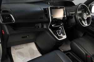 Минивэн Nissan Serena 2019 года, 2369000 рублей, Челябинск