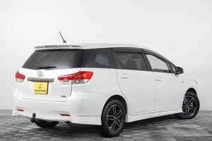 Минивэн Toyota Wish 2011 года, 1199000 рублей, Кемерово