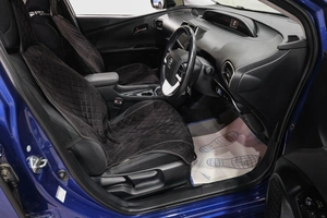 Лифтбек Toyota Prius 2016 года, 1629000 рублей, Новокузнецк