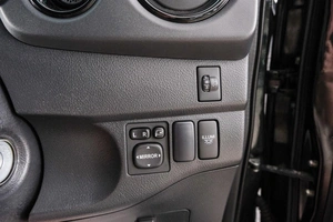 Минивэн Toyota bB 2012 года, 849000 рублей, Красноярск