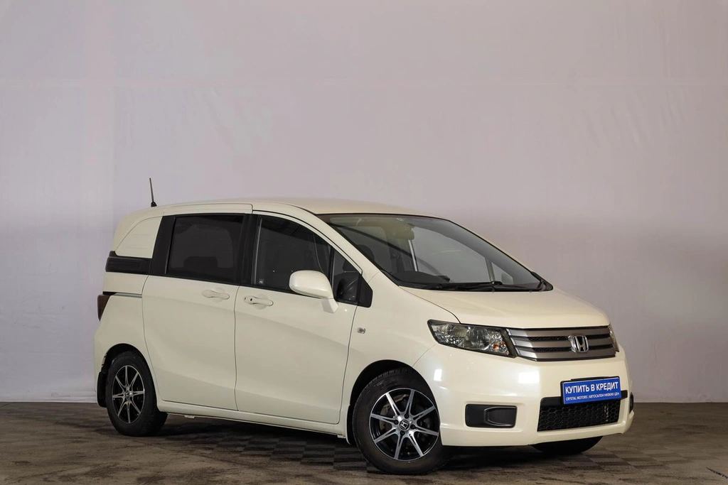 Минивэн Honda Freed 2011 года, 1219000 рублей, Тюмень