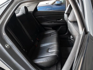 Седан Hyundai Elantra 2021 года, 1875000 рублей, Краснодар