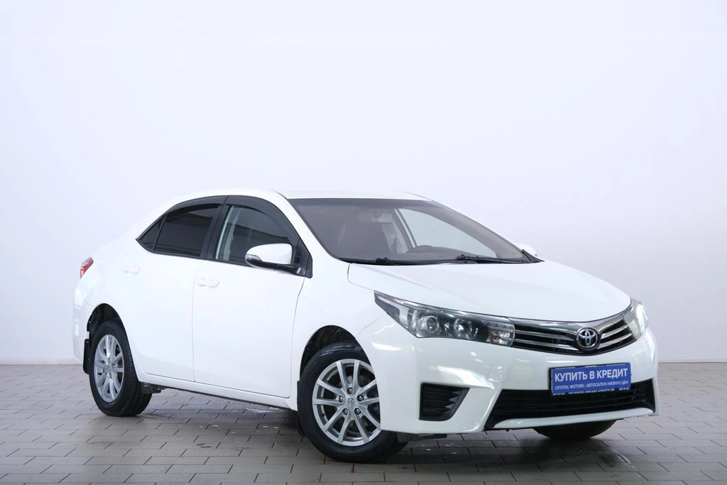 Седан Toyota Corolla 2013 года, 1369000 рублей, Омск