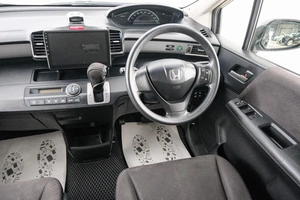 Минивэн Honda Freed 2012 года, 1179000 рублей, Красноярск