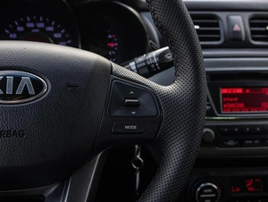 Седан Kia Rio 2013 года, 865000 рублей, Большой Сочи