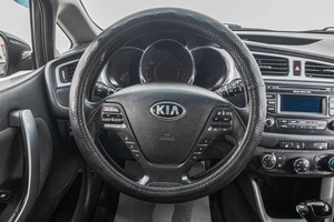 Хетчбэк Kia Ceed 2013 года, 839000 рублей, Барнаул