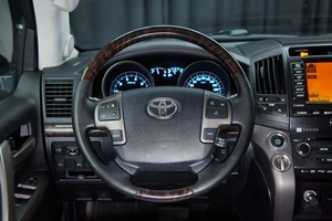 Внедорожник Toyota Land Cruiser 2010 года, 3200000 рублей, Красноярск