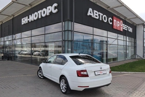 Хэтчбек Skoda Octavia 2017 года, 1880000 рублей, Мирное