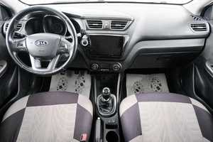 Седан Kia Rio 2012 года, 849000 рублей, Красноярск