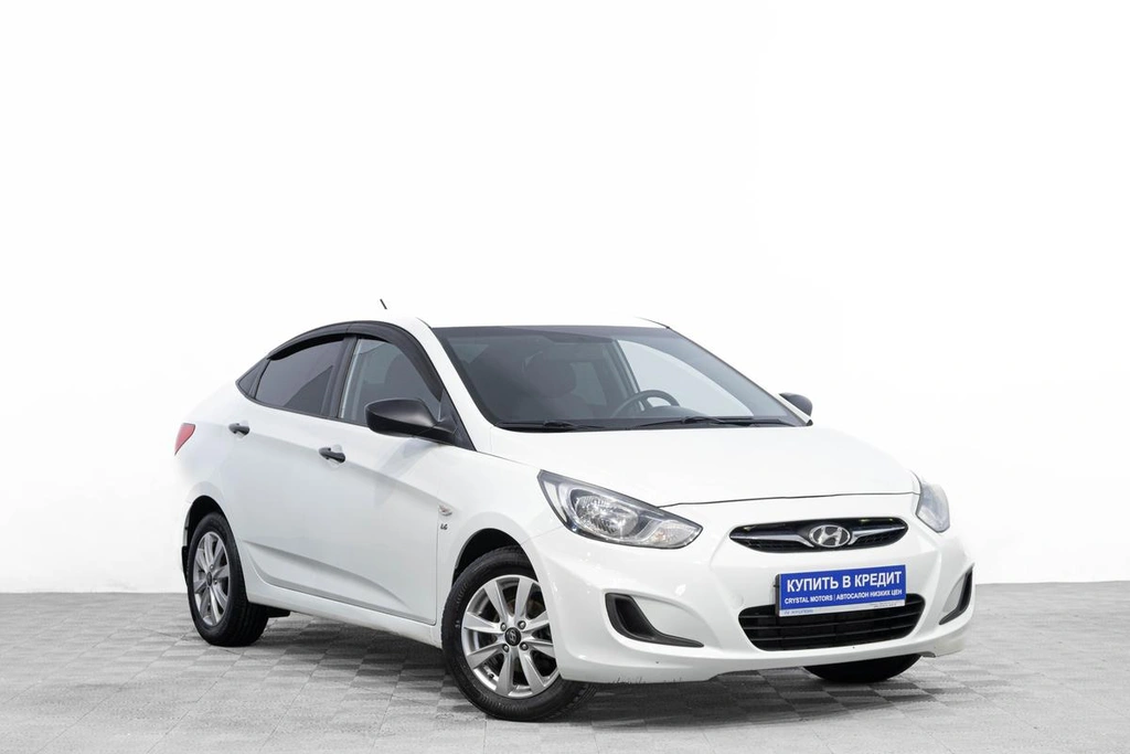 Седан Hyundai Solaris 2013 года, 849000 рублей, Барнаул