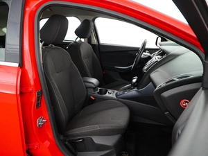 Хетчбэк Ford Focus 2011 года, 949046 рублей, Москва