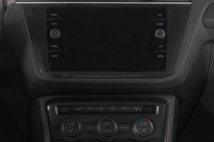 Внедорожник Volkswagen Tiguan 2019 года, 2699000 рублей, Кемерово