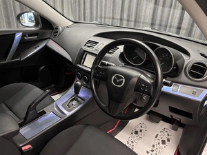 Седан Mazda Axela 2010 года, 850000 рублей, Красноярск