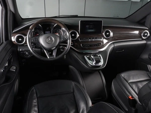 Минивэн Mercedes-benz V-класс 2017 года, 5230000 рублей, Красный Пахарь