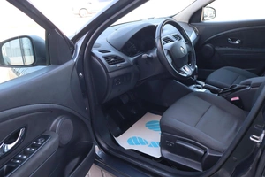 Хэтчбек Renault Megane 2012 года, 900000 рублей, Мирное