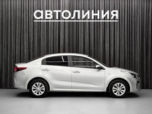 Седан Kia Rio 2019 года, 949000 рублей, Красноярск