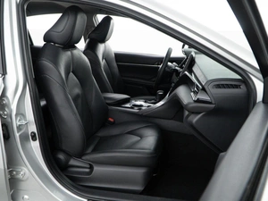 Седан Toyota Camry 2021 года, 2847077 рублей, Москва