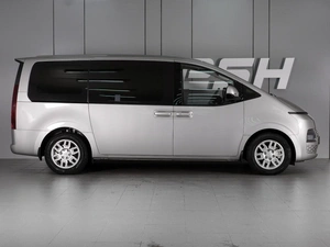 Минивэн Hyundai Staria 2022 года, 5300000 рублей, Минеральные Воды