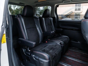 Минивэн Toyota Vellfire 2013 года, 2399000 рублей, Большой Сочи