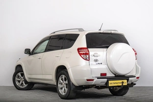 Внедорожник Toyota RAV4 2011 года, 1799000 рублей, Томск
